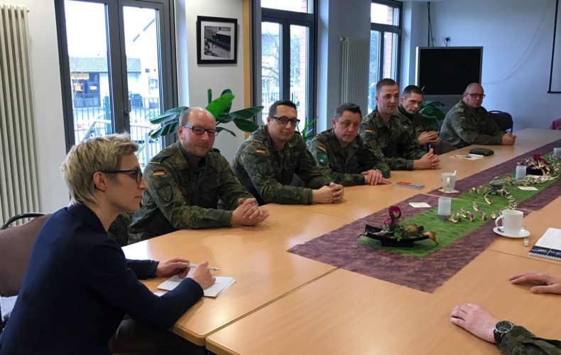Truppenbesuch in der Graf-Haeseler-Kaserne